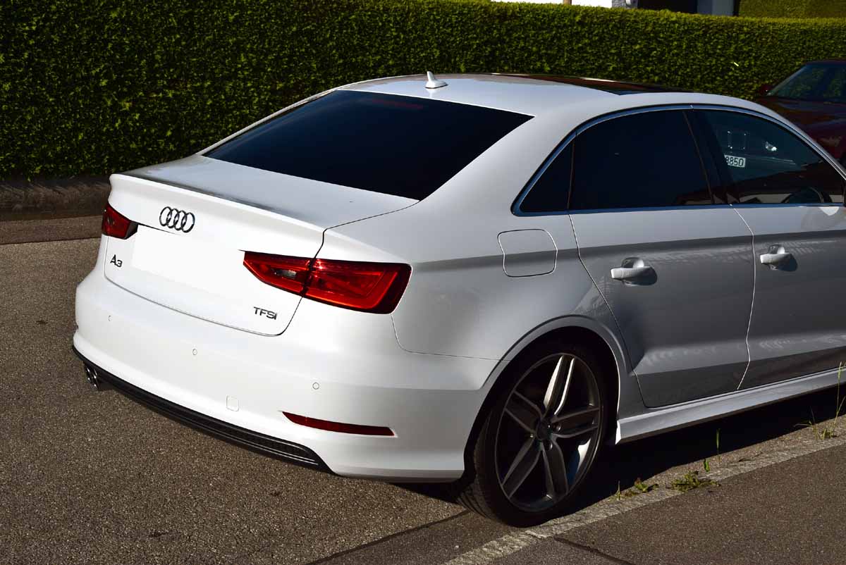 Tönungsfolie passgenau zugeschnitten und professionell montiert auf Audi A3 8v Limousine