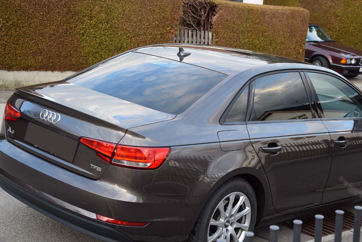 Tönungsfolie passgenau zugeschnitten und professionell montiert auf Audi A4 Limousine B9