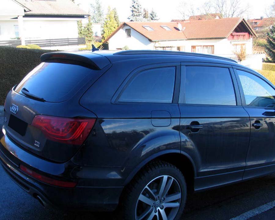 Tönungsfolie passgenau zugeschnitten und professionell montiert auf Audi Q7