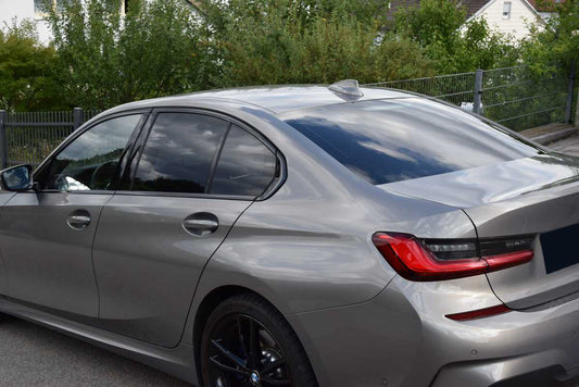 Tönungsfolie passgenau zugeschnitten und professionell montiert auf BMW 3er Limousine G20 – Beispiel mit FVB Carbon Folie