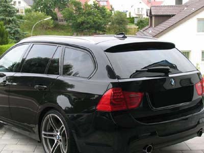 Tönungsfolie passgenau zugeschnitten und professionell montiert auf BMW 3er Touring E91 – Beispiel mit FVB Carbon Folie