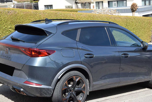 önungsfolie passgenau zugeschnitten und professionell montiert auf Cupra Formentor – Beispiel mit FVB Carbon Folie