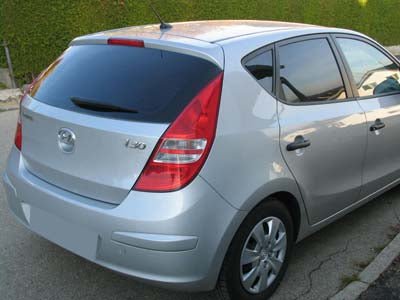 Tönungsfolie passgenau zugeschnitten und professionell montiert Hyundai i30 FD – Beispiel mit FVB Carbon Folie