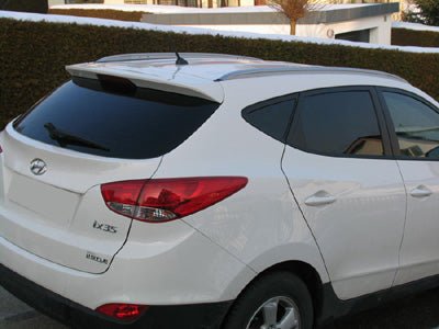 Tönungsfolie passgenau zugeschnitten und professionell montiert auf Hyundai ix35 – Beispiel mit FVB Carbon Folie