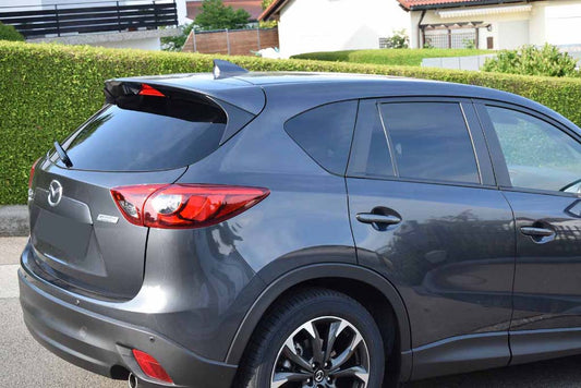 Tönungsfolie passgenau zugeschnitten und professionell montiert auf Mazda CX-5 – Beispiel mit FVB Carbon Folie