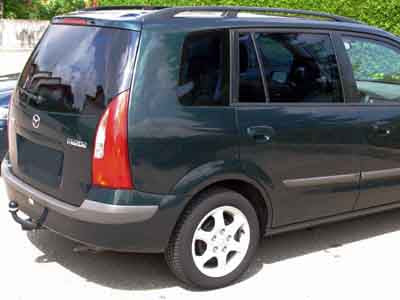 Tönungsfolie passgenau zugeschnitten und professionell montiert auf Mazda Premacy  – Beispiel mit FVB Carbon Folie