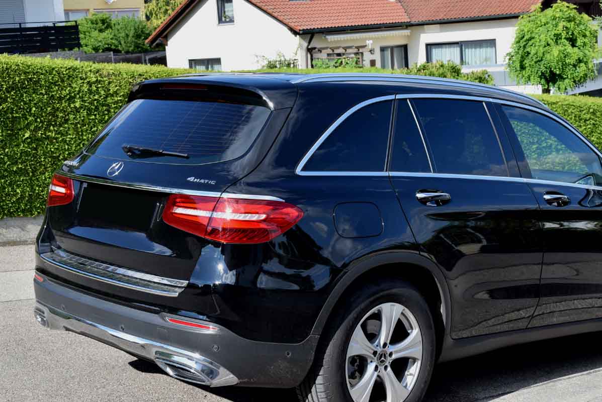 Tönungsfolie passgenau zugeschnitten und professionell montiert auf Mercedes GLC X253  – Beispiel mit FVB Ceramic Folie