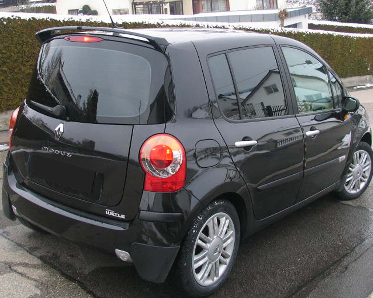Tönungsfolie passgenau zugeschnitten und professionell montiert auf Renault Modus  – Beispiel mit FVB Carbon Folie