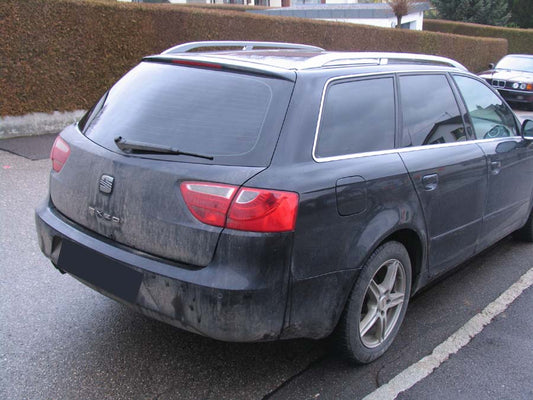 Tönungsfolie passgenau zugeschnitten und professionell montiert auf Seat Exeo ST– Beispiel mit FVB Carbon Folie