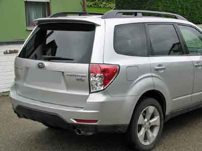 Tönungsfolie passgenau zugeschnitten und professionell montiert auf Subaru Forester SH – Beispiel mit FVB Carbon Folie