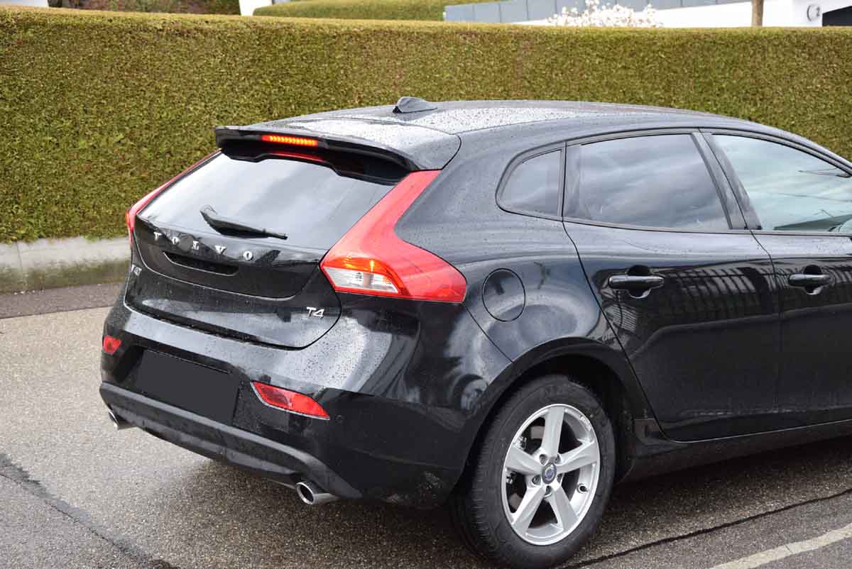 Tönungsfolie passgenau zugeschnitten und professionell montiert auf V40 – Beispiel mit FVB Carbon Folie