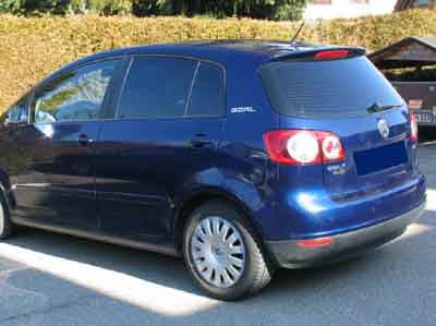 Tönungsfolie passgenau zugeschnitten und professionell montiert auf VW Golf Plus – Beispiel mit FVB Carbon Folie